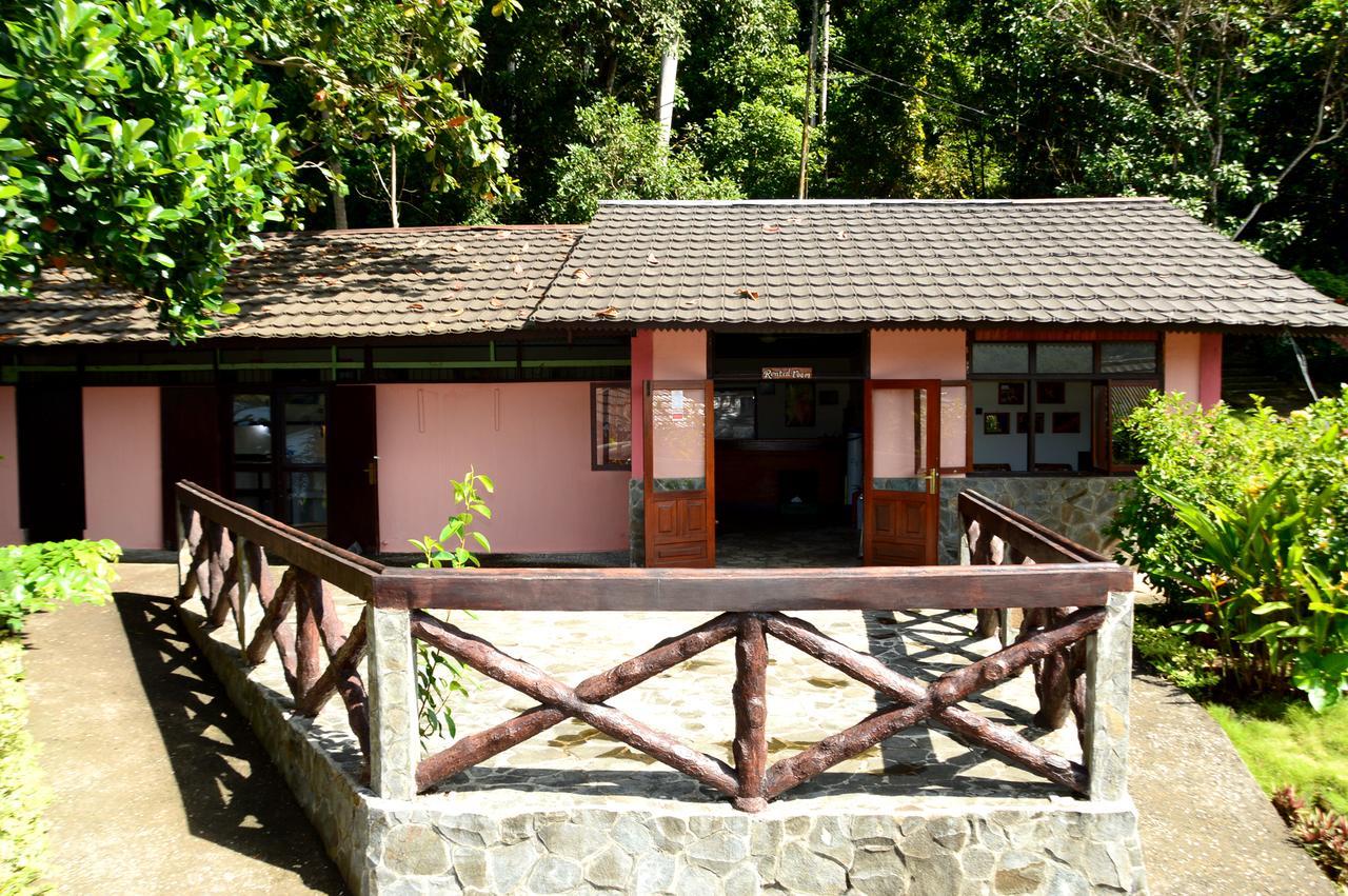 Kungkungan Bay Resort Bitung Exterior foto